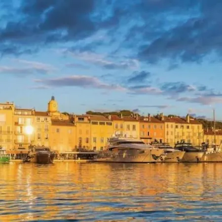 Jolie Maison De Village A *