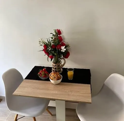 Jolie Maison De Village A Grimaud