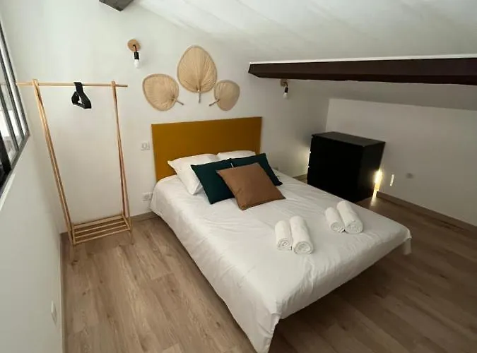 Jolie Maison De Village A Ferienhaus